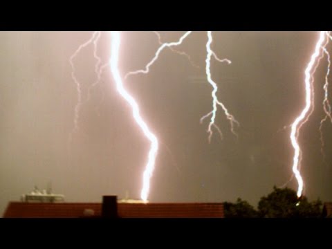Lightning Strike - Ultra-High-Speed Video Recording