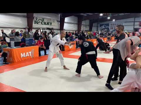 Anden Peck Grappling Industries match 3/4 Arm-bar finish.