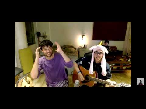 Alan Sutton y las criaturitas de la ansiedad - El monstruo del sofá (live)