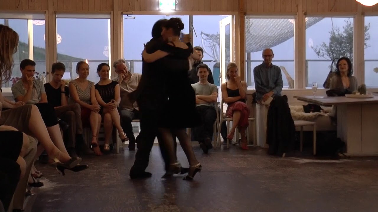 Fernanda Japas & Alberto Sendra in Milonga La Cantina (4) "Barrio Belgrano"J.d'Arienzo