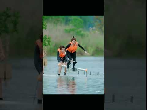 William Chan laughs when Zhao Lusi falls into the water 😅😂 #zhaolusi #williamchan #shorts