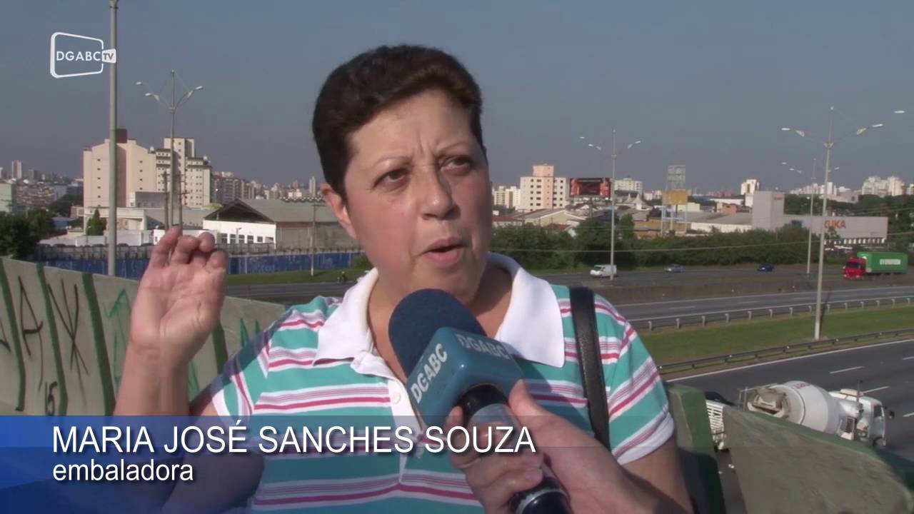 Passarela na Via Anchieta vira reduto de criminosos