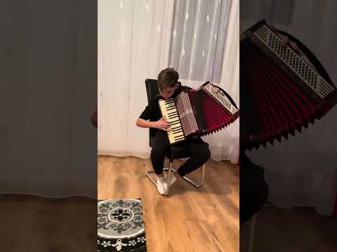 Nicolas Caraian Hora exactă, ionica minune