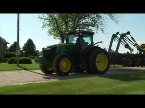 John Deere 7R and 8R Tractors HD