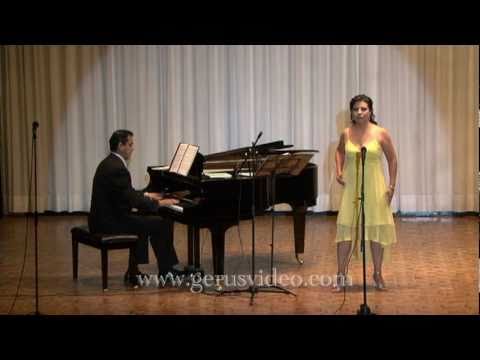 LA HABANERA  de Bizet,  Gabriela Domínguez-soprano, Roberto Mora-pianista.
