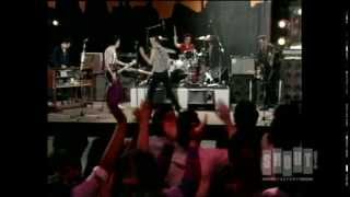 The Clash - The Guns Of Brixton/ Clampdown (Live On Fridays)