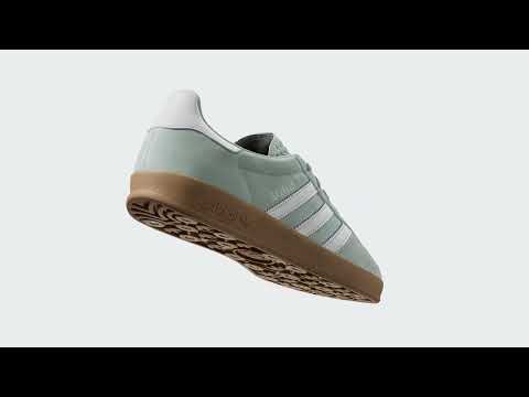 Urmăriți videoclipul