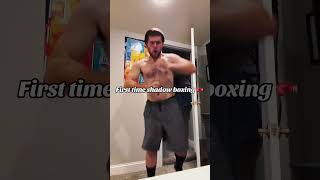 Stay fit yall  #shadowboxing #dailyroutine #positivemindset #bulking #musclegain #gainz #yeahbuddy