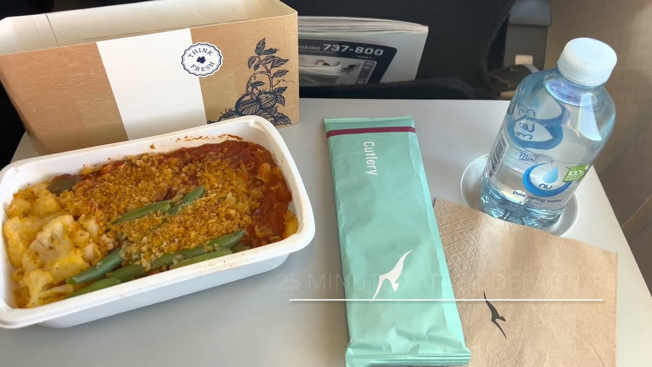 Qantas Airways The Qantas Club thumbnail