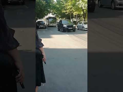 Autobuzul MBC E4 #4776 pe linia 243 sosind în stația Bd Chișinău