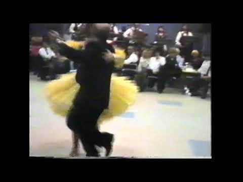 MAESTRO ITALO CALZOLARI e MONIA  VALZER ALLA FILUZZI