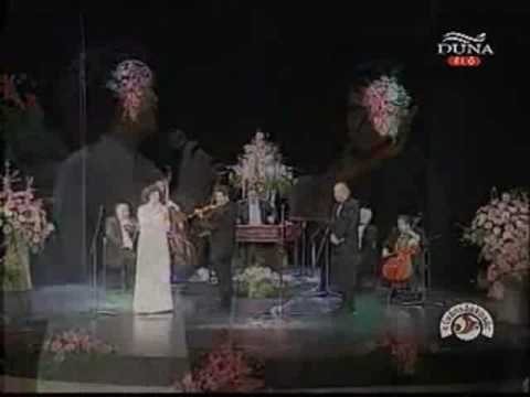 Hajlik a jegenye - Kállay Bori