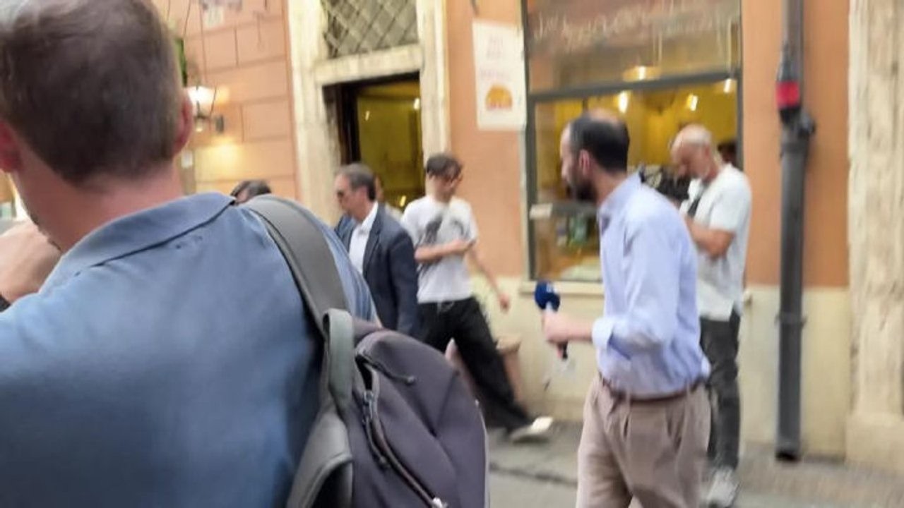 Schlein arriva alla sede del Partito Democratico al Nazareno