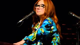 Tori Amos, Brussels, May 28th 2014: Cool on your Island