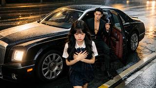 她逃進絕嗣總裁豪車求保護,卻意外用初夜幫他解春毒!錯情一夜總裁本想用1千萬敷衍了事,怎料隔天發現她一胎雙寶,連忙拿著親子鑒定上門求名分!#嬌妻似水乖又甜#短劇 #drama #霸總 #甜寵 #瑪麗蘇