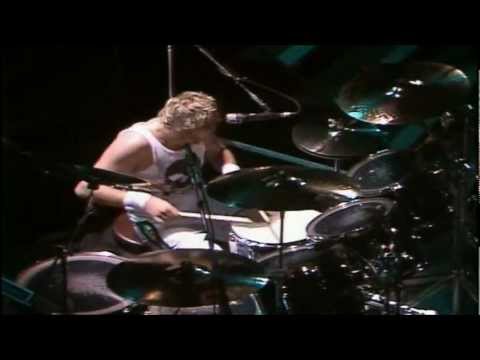 Queen -  We Will Rock You HD (Live At Wembley 86)