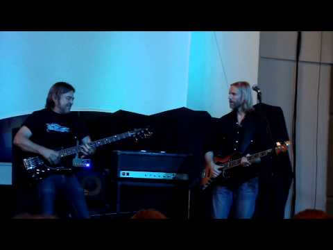 Andy Timmons / Mike Daane Brothers Johnson BASS - OFF