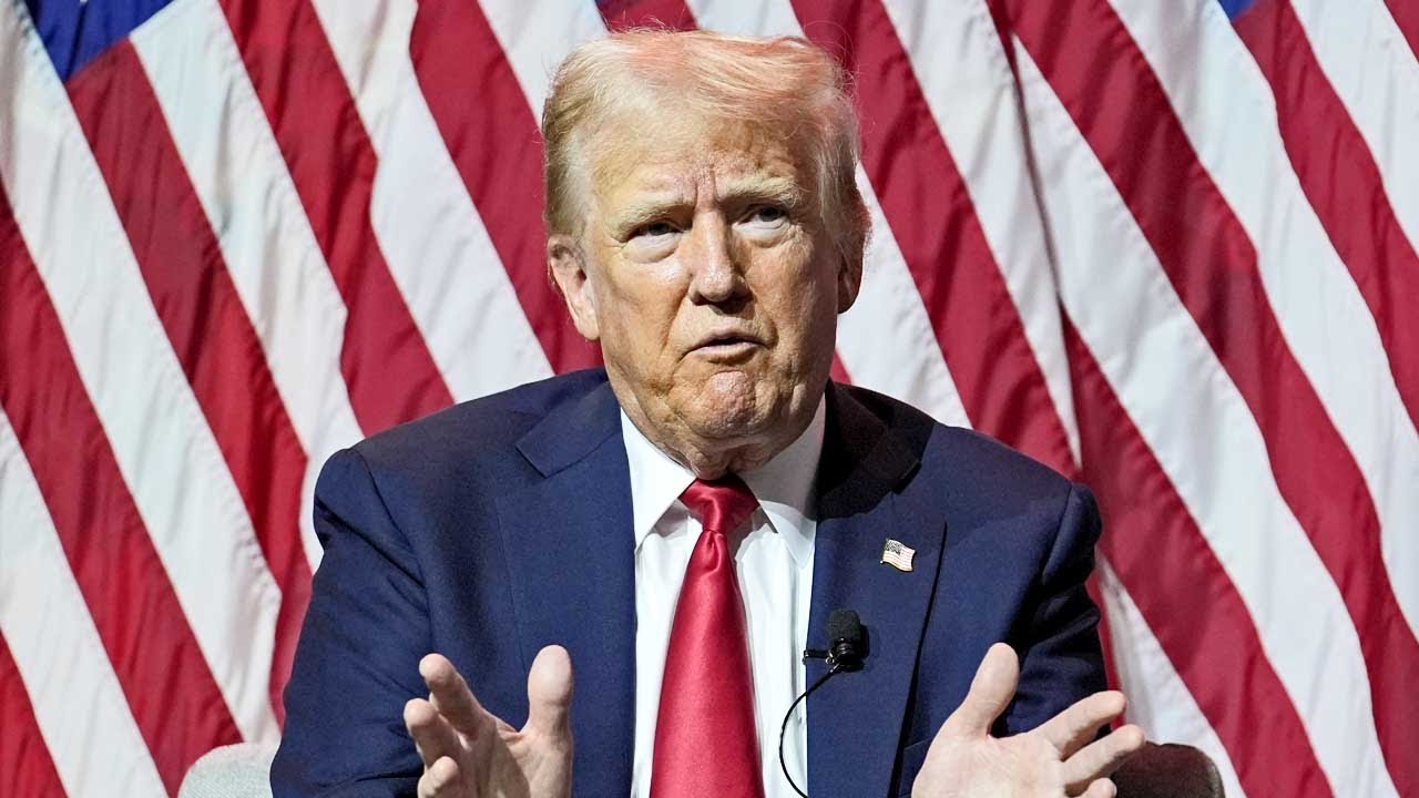 La EXTRAÑA razón por la que TRUMP solicita una donación de solo 15 DÓLARES