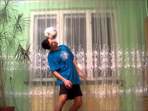 Robert Guzik Old Action (Freestyle Football)