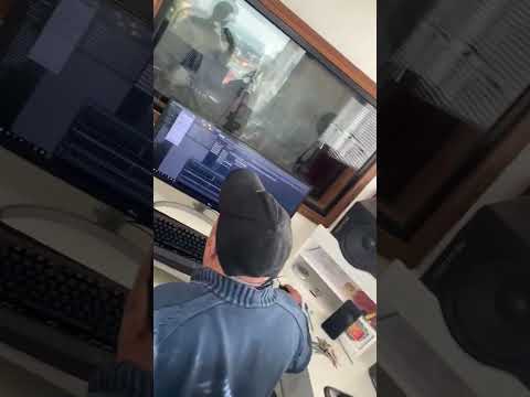 Rapper Cjota Gravando "Jornada " no studio √ #demaropregador #rap