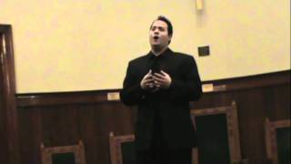 Core 'ngrato, performed by Vincent Ricciardi