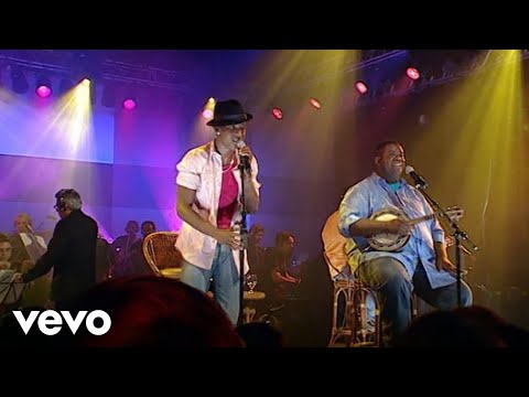 Exaltasamba - Já Tentei (Live from Porto Alcobaça, São Paulo, Brazil / 2006)