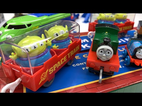 SPACE TRAIN! Toy Story Aliens! Tomy Plarail + Whiff, Thomas MInis