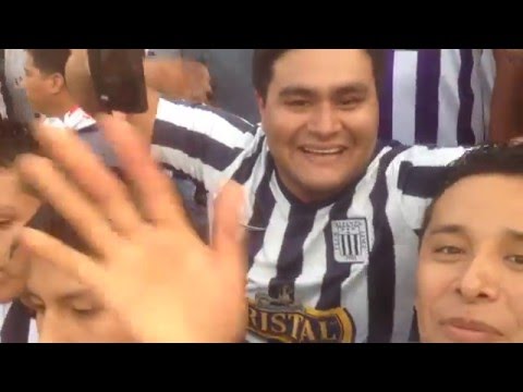 "Noche Blanquiazul 2016/ tribuna sur" Barra: Comando SVR • Club: Alianza Lima