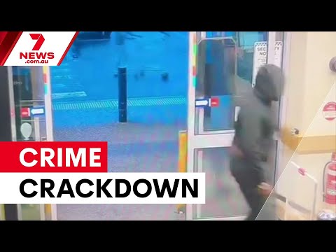 Police crackdown at Melbourne shopping centres amid falling numbers | 7NEWS