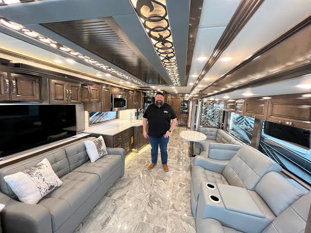 Preview image of 2023 Newmar Essex 4551 (17N221306) youtube video