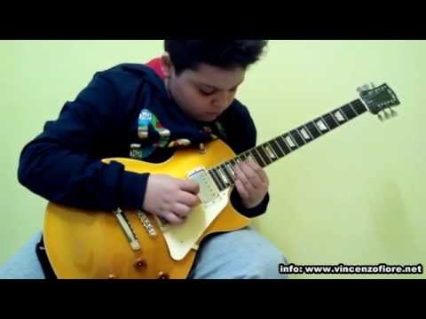 Allievi di Chitarra del M°Vincenzo Fiore - Matteo Lurgio 10 years old plays November Rain