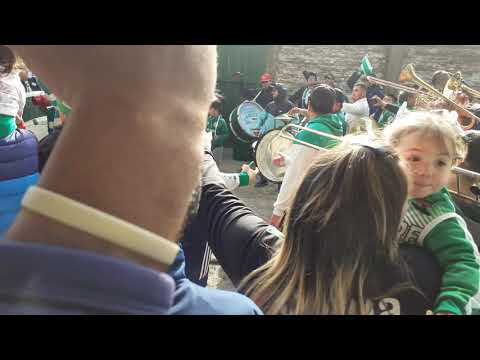 "Y que delire todo el barrio de Laferrere..ðŸŽ¶ðŸ’š" Barra: La Barra de Laferrere 79 &bull; Club: Deportivo Laferrere