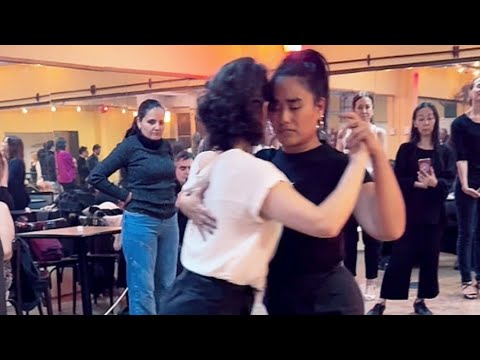 Ines Muzzopappa y Corina Herrera. Malvon (Tanturi) Alsina Tango Club 22jun25