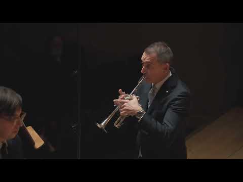 Vivaldi, concerto for Two Trumpets in C, RV537 7'. Paul Merkelo with the English Chamber Orchestra
