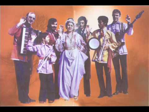 Esma Redzepova / Stevo Teodosievski- Kalejaca Jaca