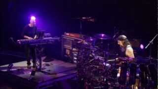 Jordan Rudess Vs Mike Portnoy - Dream Theater - Live at Budokan