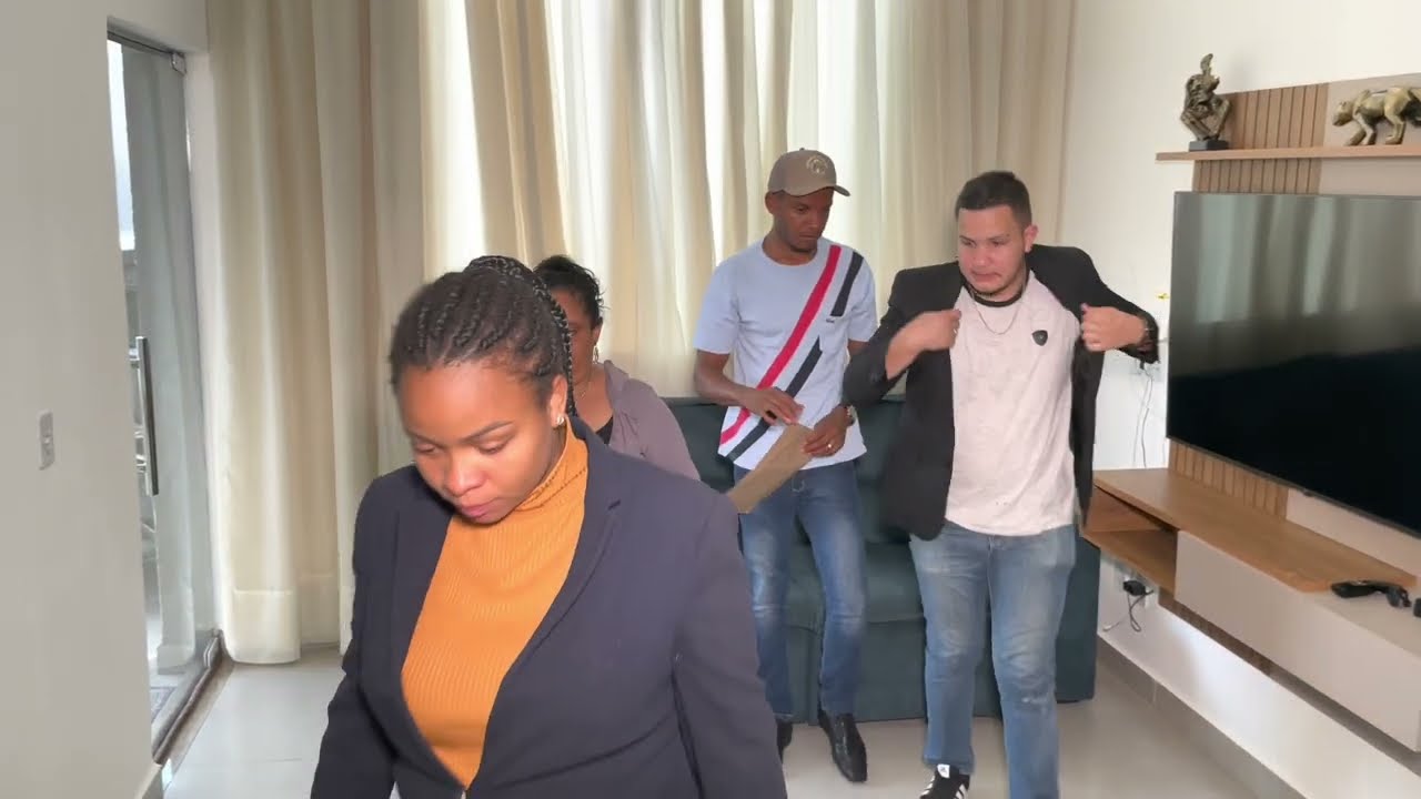 Empresário se Disfarça de Mendigo pra Testar futuros Sócios na sua Empresa