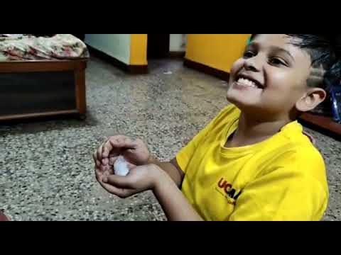 rushil bana baraf k gole wala#barf ka gola #ice snow maker#ice snow#barf k gola(#come with chandni)