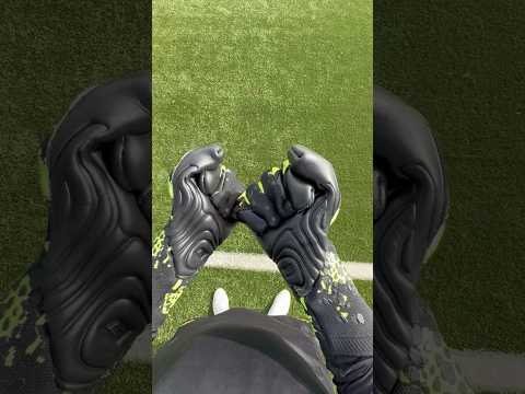 These gloves are crazy 🔥 #gripmode