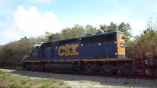 preview picture of video 'CSX Train Crossing Malfunctions Before Train Comes'