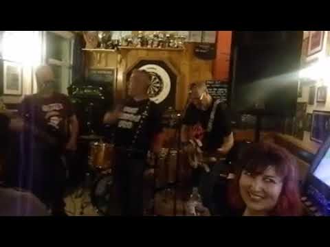 Pond Life ft Johnny Wrong'un   New Rose