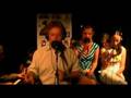 Benny Sings - We Aint Going Nowhere sessie op Lowlands 2003 - Joris van Meel Benny Sings - We Aint Going Nowhere sessie op Lowlands 2003