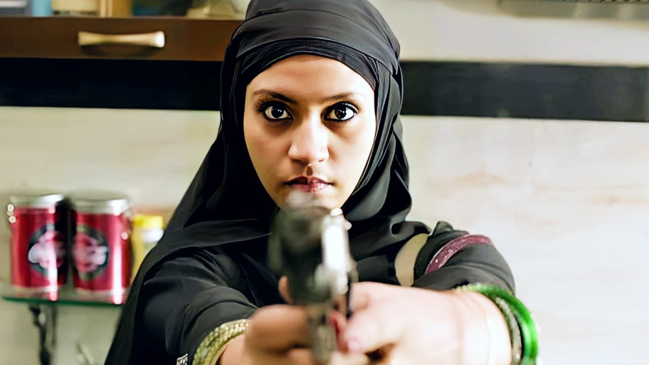 औरत होना अपने आप में एक सज़ा क्यों बन जाता है? | Lipstick Under My Bur