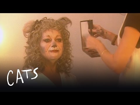 Elaine Paige on Playing Grizabella - Behind the Scenes | Cats the Musical