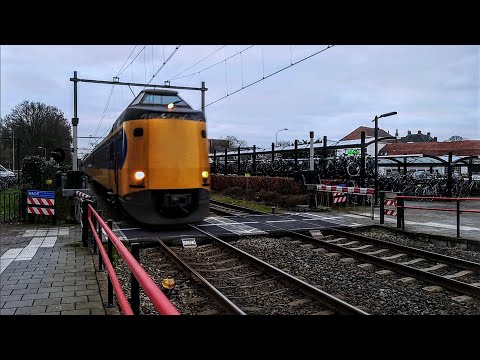 That one time I forgot my wide-angle lens (ICMm through Nijkerk) - Fly-by -