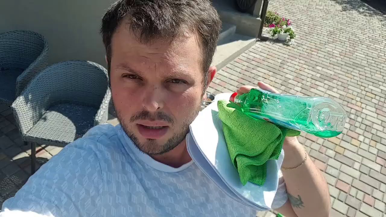 Прекрасный день для уборки салона машины