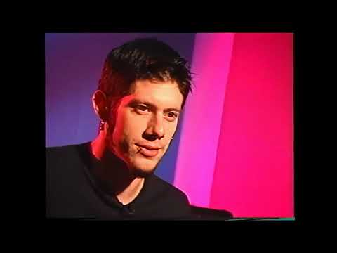 Wes Borland plays "Don't Go Off Wandering". [Limp Bizkit]