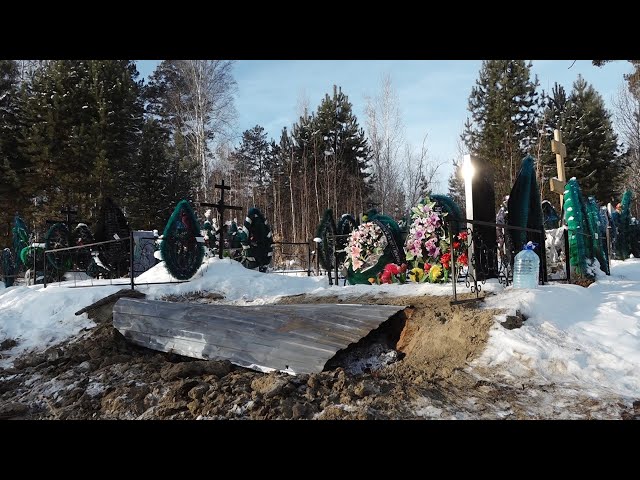 На кладбище в Ангарске бомжи устроили поджоги