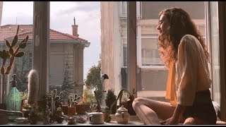 Güneş Özgeç - Sonbahar (Official Video)