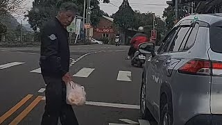 沒看到老子買早餐嗎？（車號：BVF-3751）